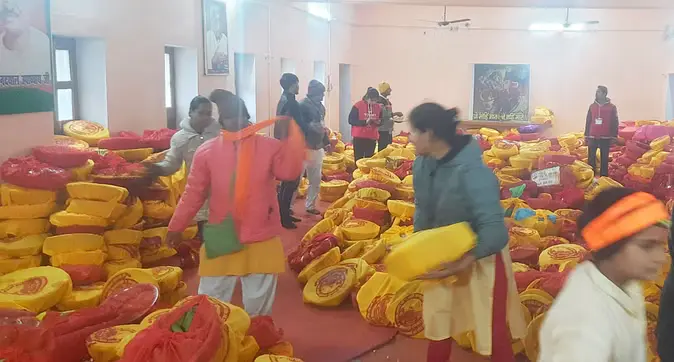 251 loads sent from Ramlala's in-laws house to Ayodhya; 125 gifts including gold and silver utensils, clothes